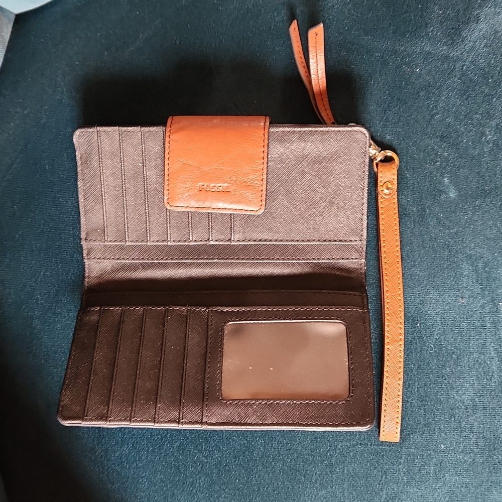 Fossil Wallet - Picture 4 of 8